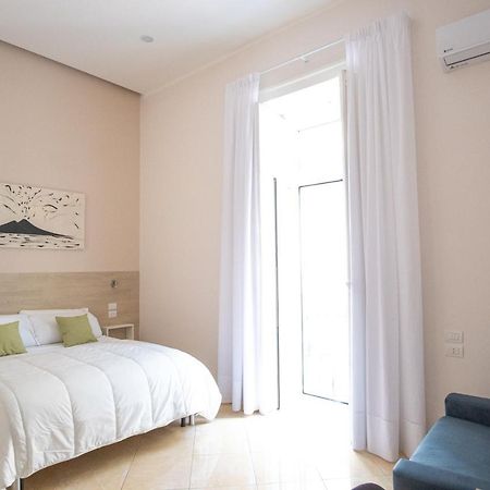 Leone Suites Toledo เนเปิลส์ ภายนอก รูปภาพ