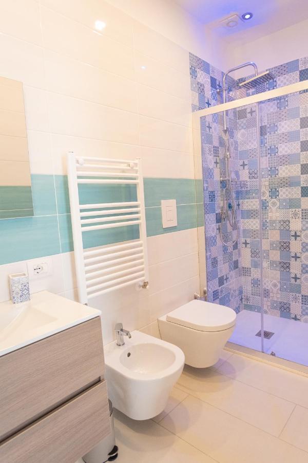 Leone Suites Toledo เนเปิลส์ ภายนอก รูปภาพ