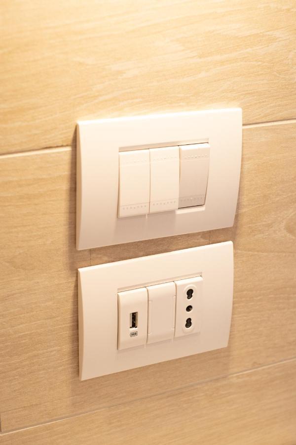 Leone Suites Toledo เนเปิลส์ ภายนอก รูปภาพ