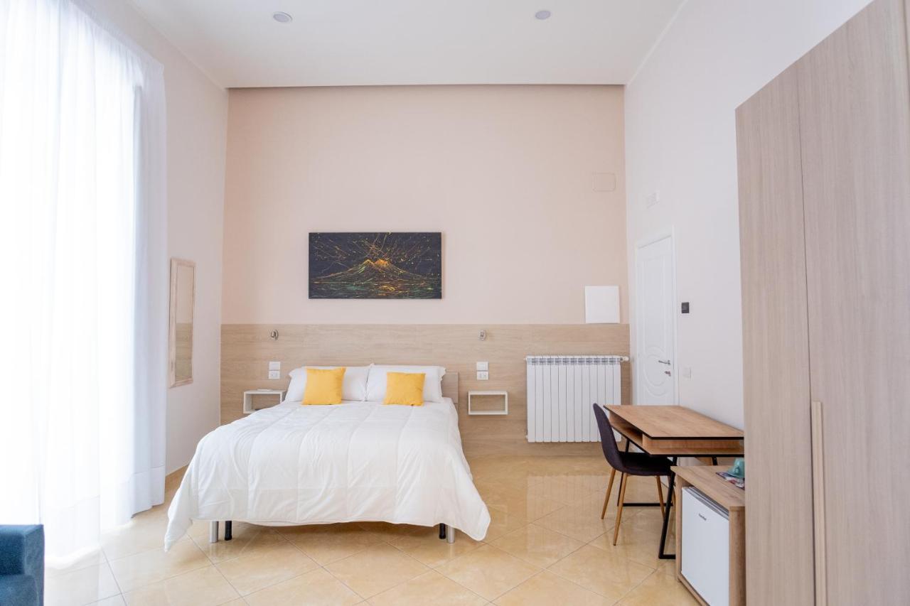 Leone Suites Toledo เนเปิลส์ ภายนอก รูปภาพ