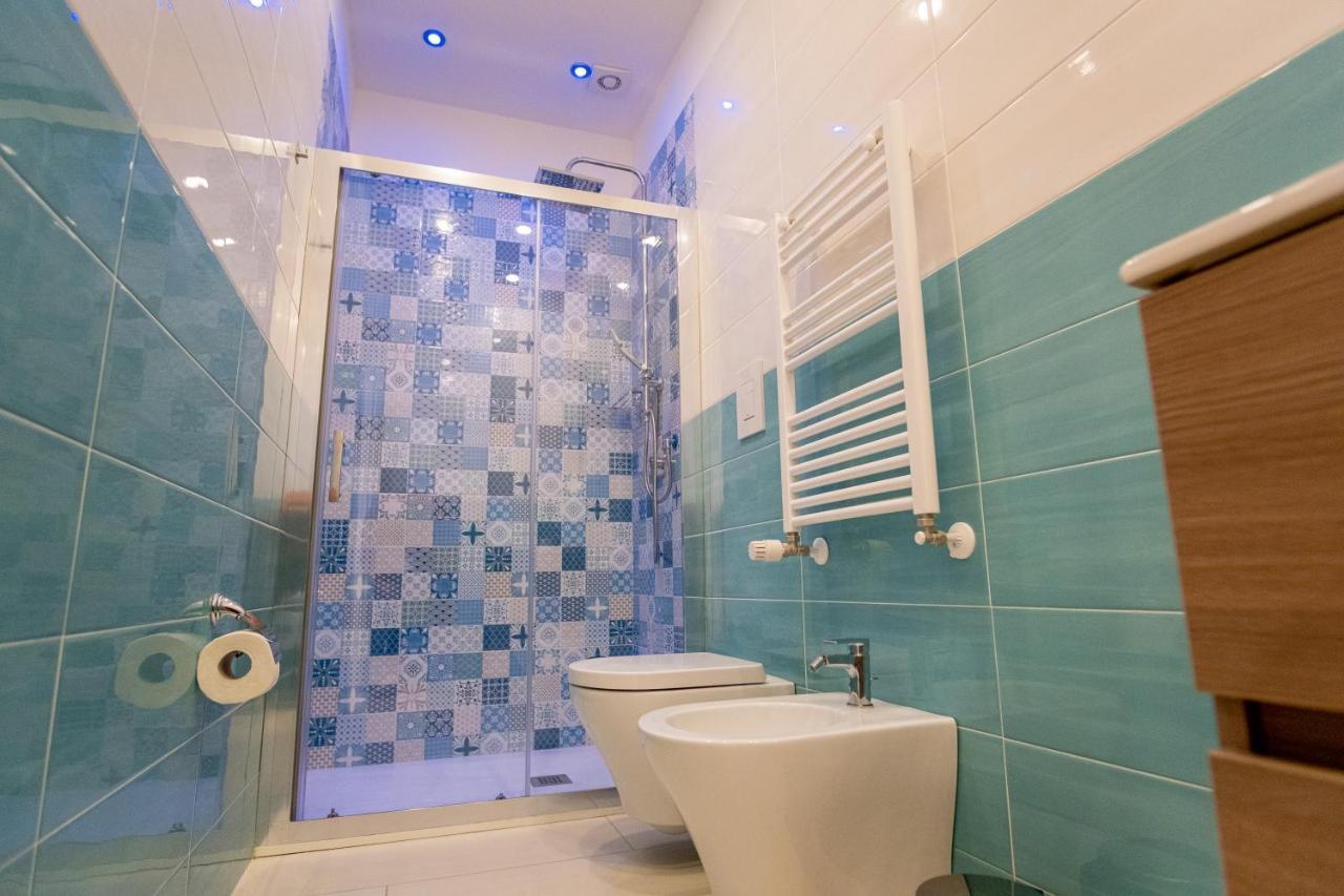 Leone Suites Toledo เนเปิลส์ ภายนอก รูปภาพ